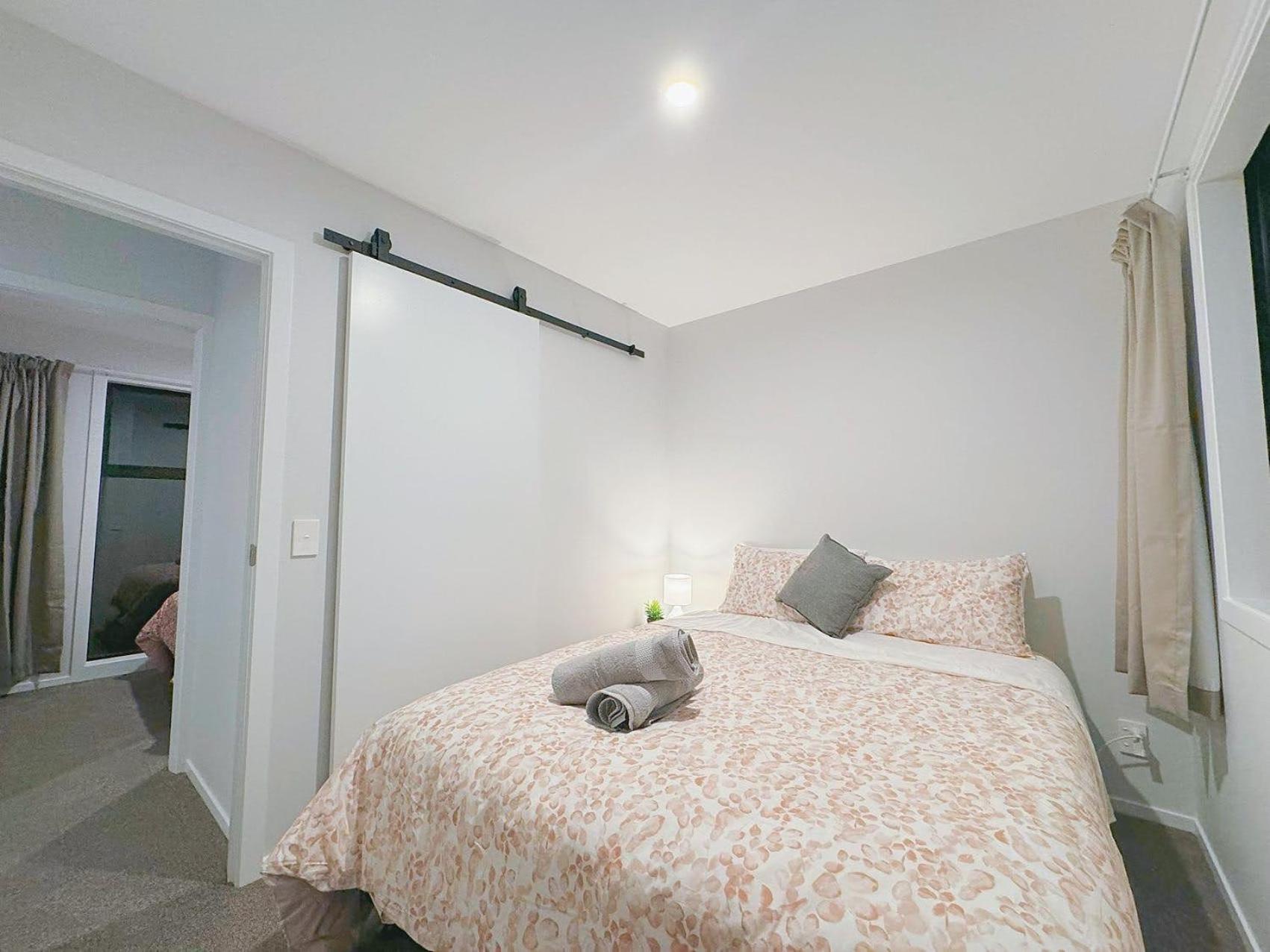 Modern & Stylish 3 Bedroom At Lowerhutt Lower Hutt Exteriör bild