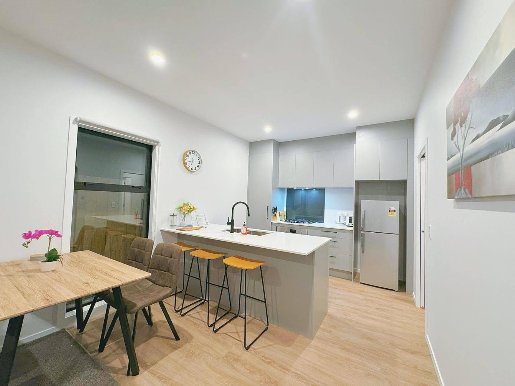Modern & Stylish 3 Bedroom At Lowerhutt Lower Hutt Exteriör bild
